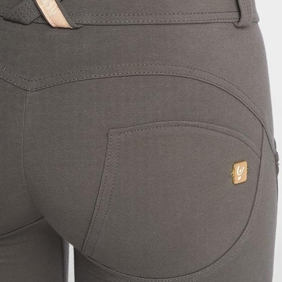 Freddy Regular Skinny Pant in Dark Grey - Picture 2 of 7